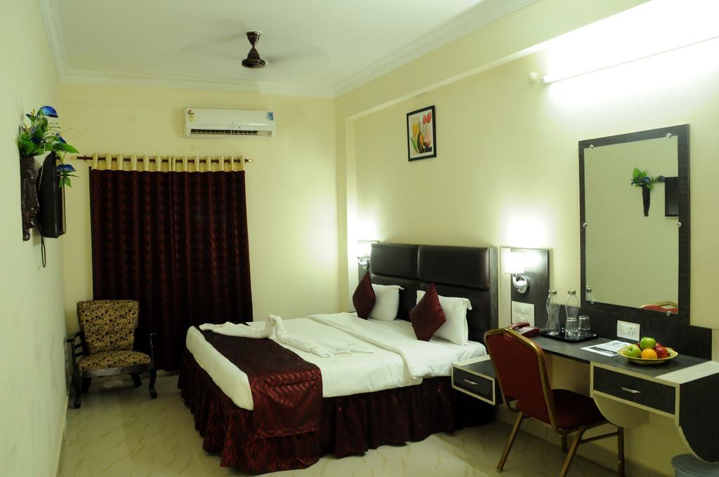 Vihas Inn Tirupati Bagian luar foto