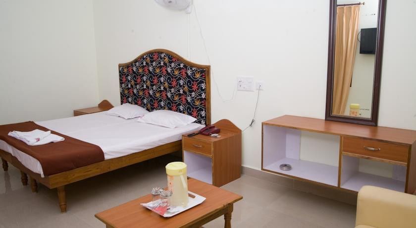 Vihas Inn Tirupati Bagian luar foto