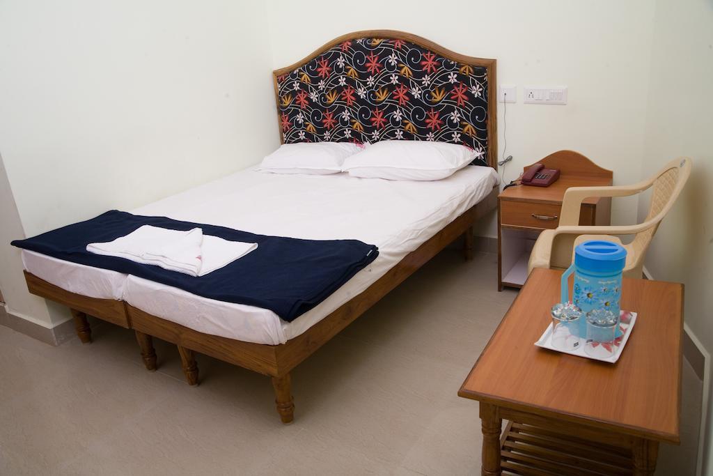 Vihas Inn Tirupati Ruang foto